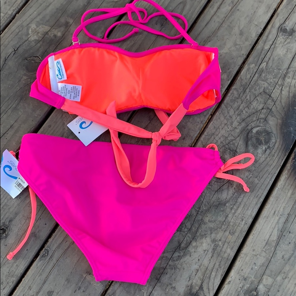 Pink ruffle bikini - Picture 12 of 12